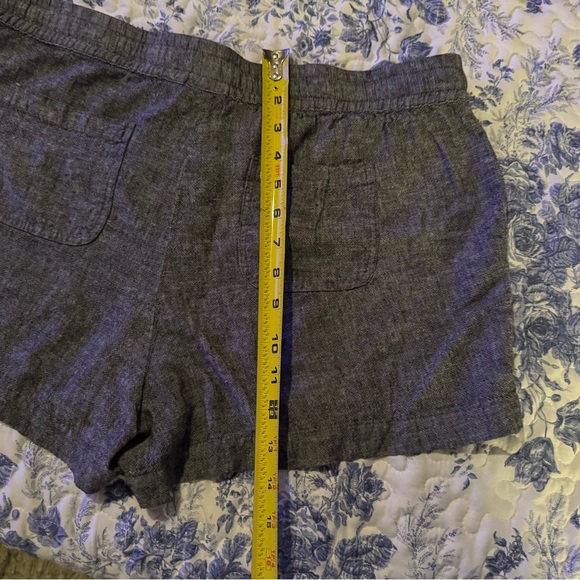 New York & company soho Women's Gray Casual Shorts - Picture 4 of 5